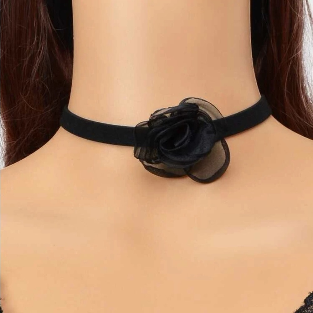 Black floral choker necklace